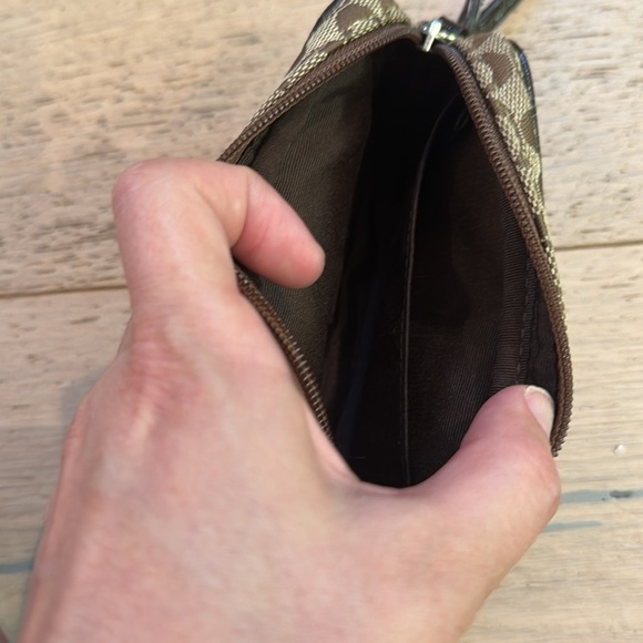 Coach wristlet in good condition - Picture 4 of 4